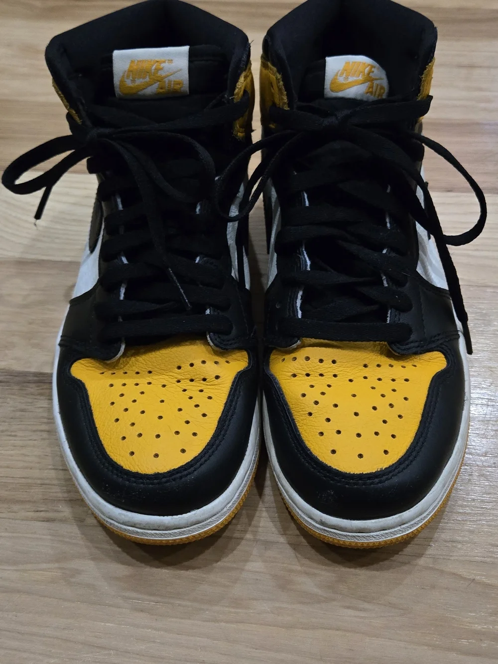 Air Jordan 1 Retro High Top Sneakers Yellow, Black & White Size 7